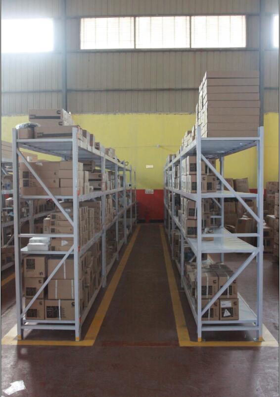 康明斯發(fā)動機(jī)配件-零件庫房