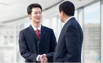 西安康明斯發(fā)動(dòng)機(jī)服務(wù)周到，處理問(wèn)題及時(shí)，效率高！